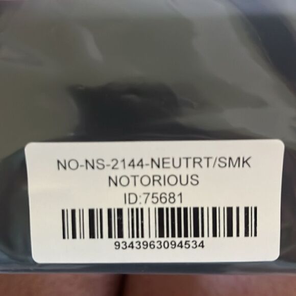 NWT Quay notorious Neutral Tort Frame / Smoke Lens Brand New in Case - Picture 4 of 11